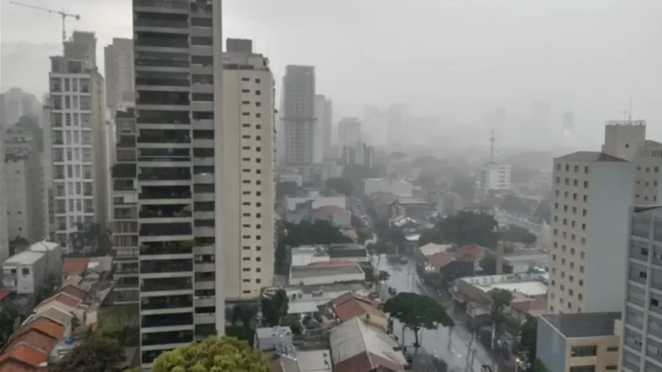 Frente fria provoca instabilidade e chuvas em São Paulo nesta semana