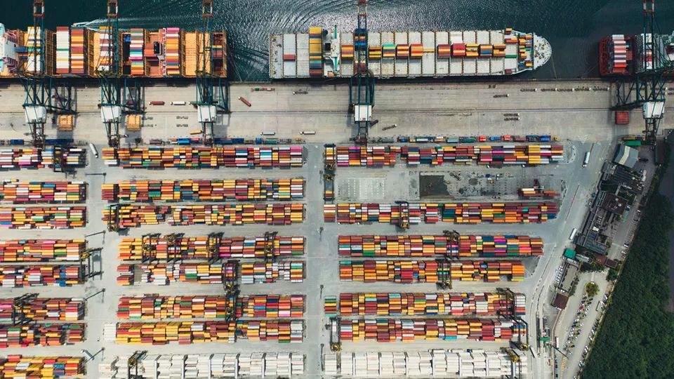 Na primeira semana de dezembro, o superávit foi de US$ 1 bilhão, com exportações de US$ 6 bilhões e importações de US$ 5 bilhões.