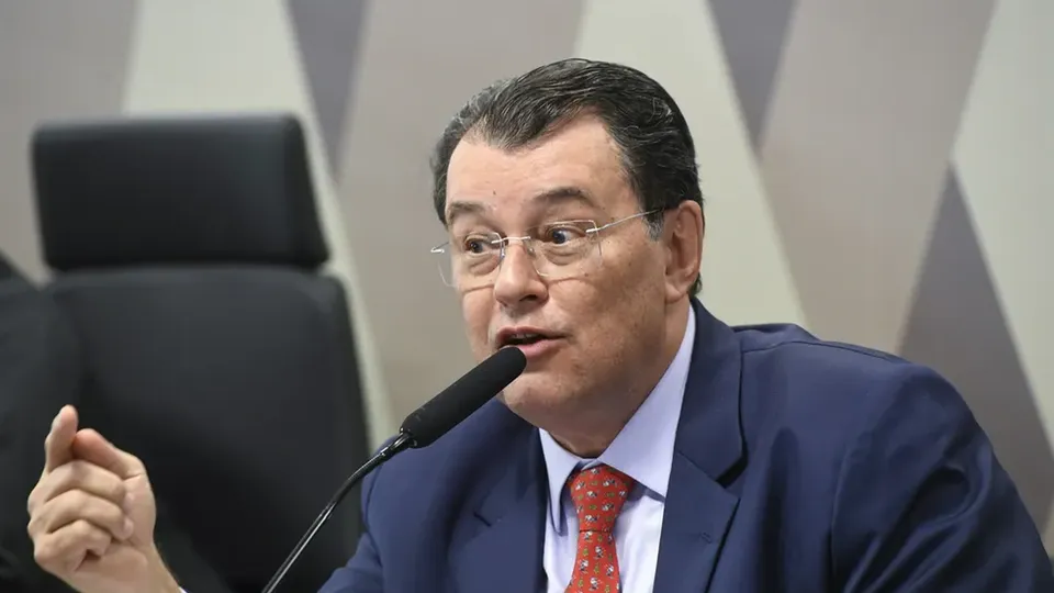 Eduardo Braga destaca impacto de 0,13% na alíquota padrão da reforma tributária