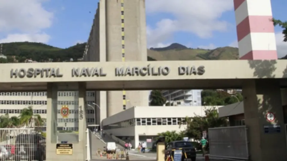 Capitã da Marinha é baleada em hospital naval no Rio durante operação policial