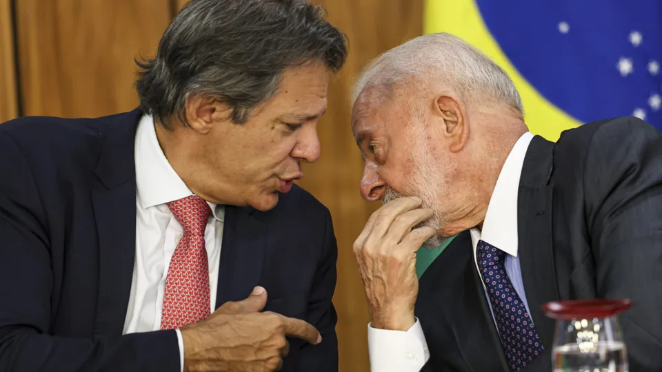 Estudo da Genial/Quaest mostra que a maioria dos entrevistados não confia nas medidas fiscais anunciadas.