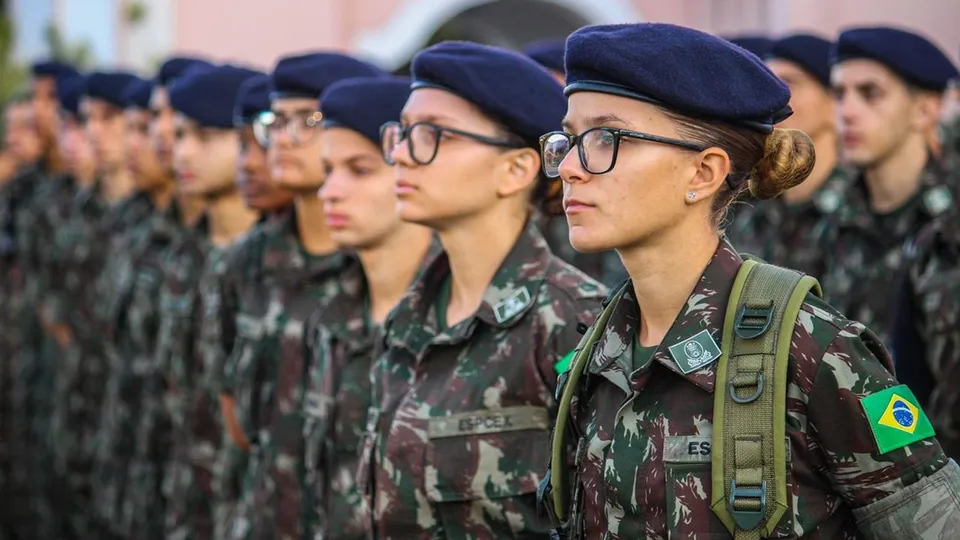 Alistamento militar feminino começa em janeiro de 2025