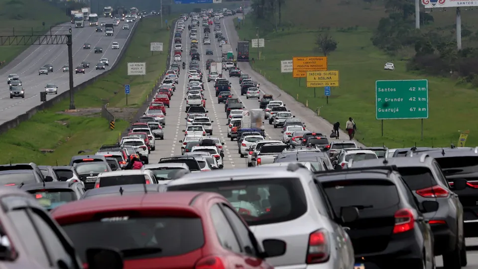 Alesp aprova isenção temporária de IPVA para veículos menos poluentes em SP