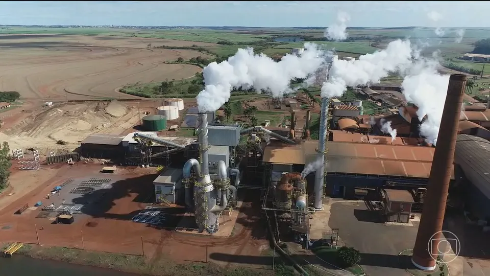 Publicada no Diário Oficial, a nova legislação estabelece limites para emissões de gases poluentes no país.