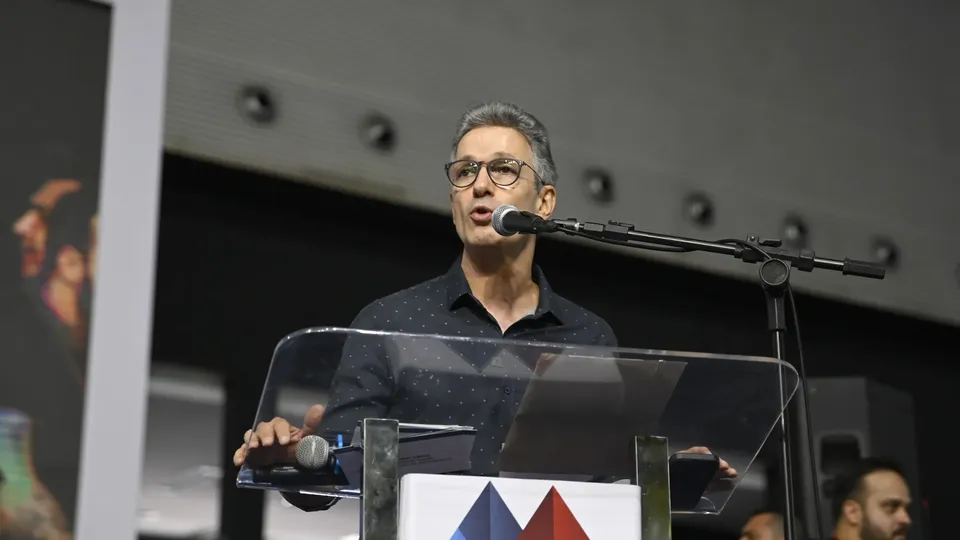 Levantamento da Quaest mostra estabilidade na aprovação do governador, que se mantém em alta desde abril deste ano.