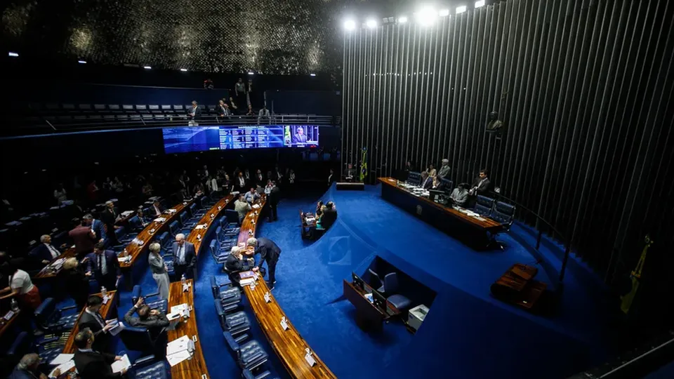 Senado aprova regulamentação para energia eólica em alto-mar no Brasil