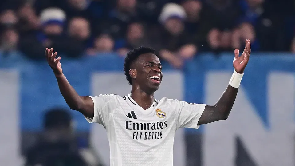 Vinícius Júnior é eleito melhor jogador do mundo em votação do Marca; Rodri em terceiro