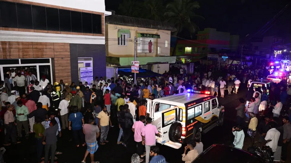 Um incêndio em um hospital no estado de Tamil Nadu, na Índia, resultou em seis mortes e cerca de 30 feridos, segundo autoridades.
