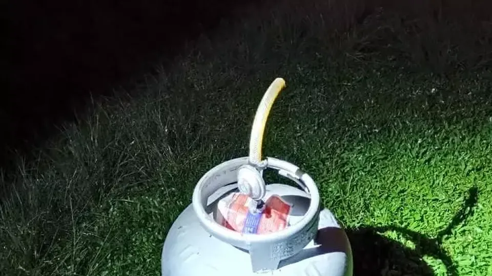 Após ameaçar a esposa com faca, homem foi encontrado com fósforos e álcool na residência