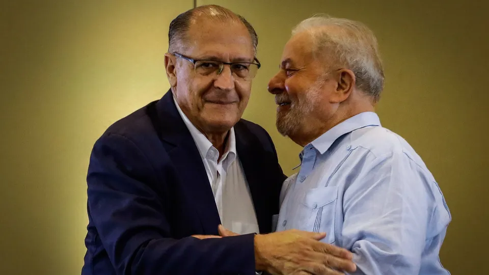 Alckmin afirma que Lula não precisa se afastar do governo após cirurgia