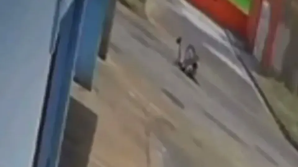 Um parafuso de 1,8 cm foi retirado cirurgicamente do crânio do menino após queda em Conceição das Alagoas.