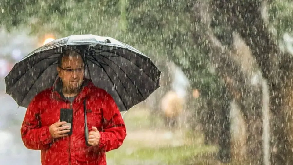 A última semana da primavera em São Paulo terá temperaturas amenas e chuvas isoladas, com previsão de maior precipitação no sábado.