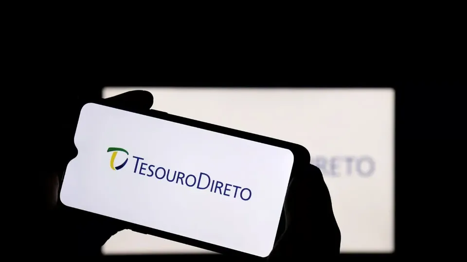 Novo cartãp-presente permite que investidores escolham títulos e realizem pagamentos via PIX, visando promover a educação financeira.