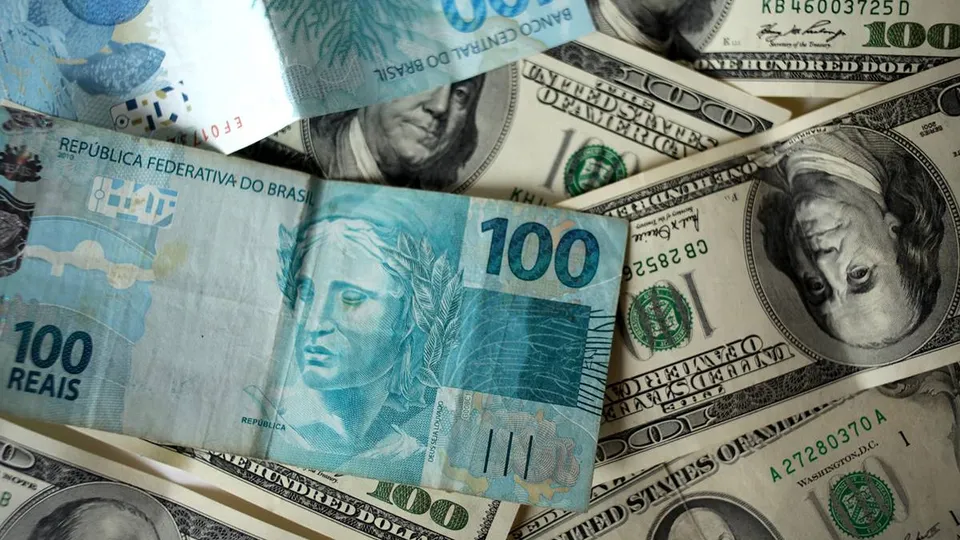 Banco Central realiza leilão de US$ 4,6 bilhões e dólar apresenta queda significativa