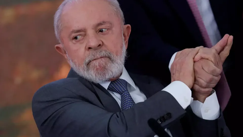 Após dois anos de governo, 29% dos brasileiros consideram a gestão regular, segundo levantamento do Datafolha.