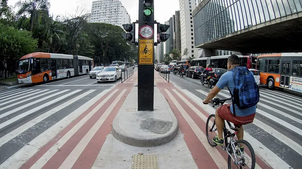 Câmara de SP aprova projeto que permite privatização de ciclovias e centros esportivos