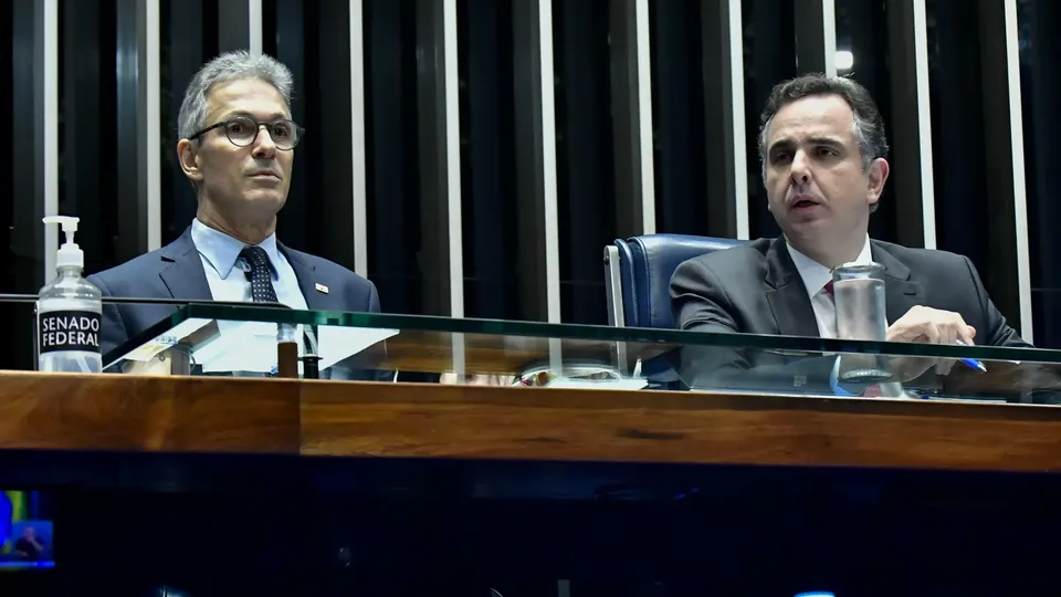 Com 72 votos a favor, o Senado aprova proposta que cria o Programa de Pleno Pagamento de Dívidas dos Estados, que agora segue para sanção presidencial.