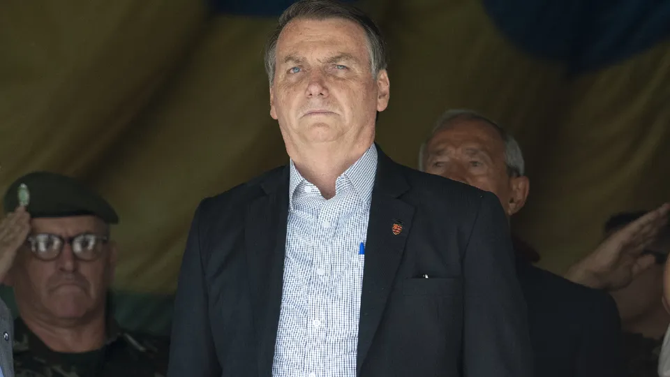 Pesquisa aponta que 52% dos brasileiros acreditam que Bolsonaro tentou golpe em 2022