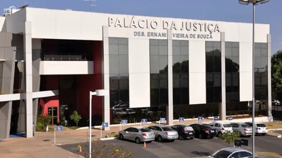 Auxílio-alimentação dos magistrados e servidores do TJMT salta de R$ 2 mil para R$ 10 mil em dezembro, gerando indignação