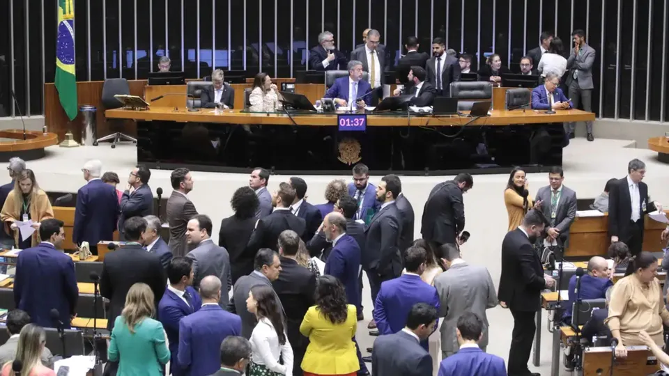 Câmara aprova em segundo turno PEC do ajuste fiscal com 348 votos favoráveis