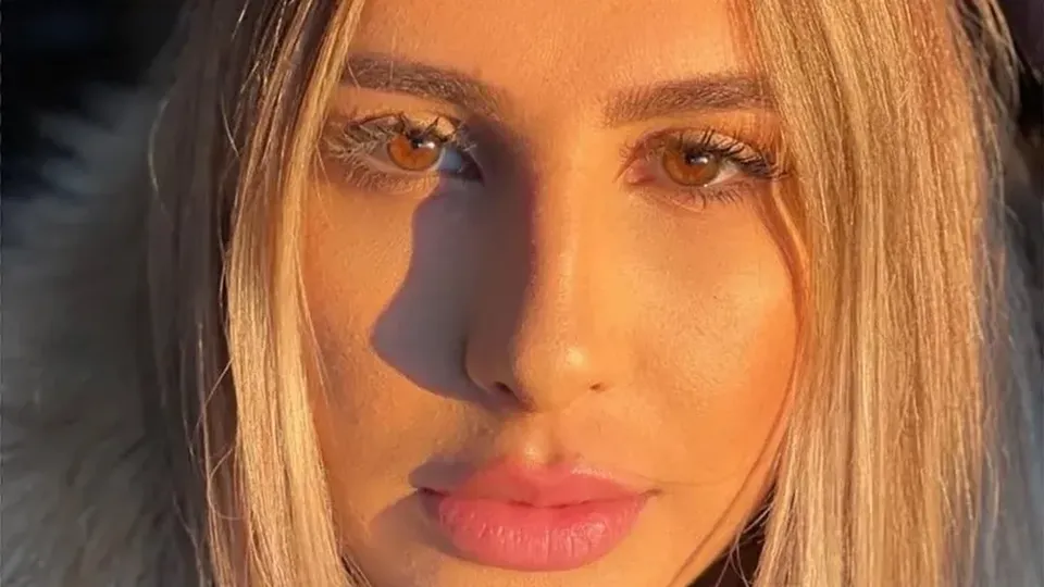 Emmanuely Silva Resende, conhecida como Emma Spinner, foi detida em Betim por crimes digitais e extorsão; investigações revelam gravidade das ações.