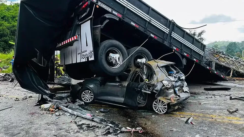 Motorista de carreta envolvida em acidente em Minas Gerais pode estar no ES