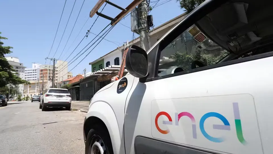 Enel restabelece energia para 97% dos clientes afetados pelas chuvas em SP