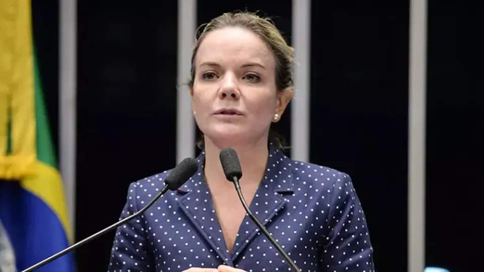 Gleisi Hoffmann descarta candidatura à Presidência e reafirma apoio a Lula em 2026