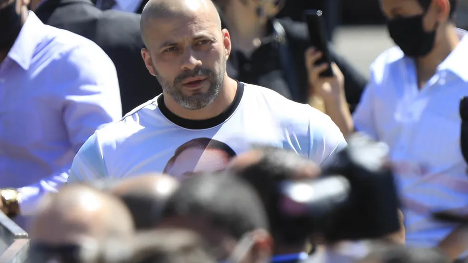Ex-deputado foi detido novamente após descumprir medidas cautelares impostas pelo STF, apenas dias após ser solto.