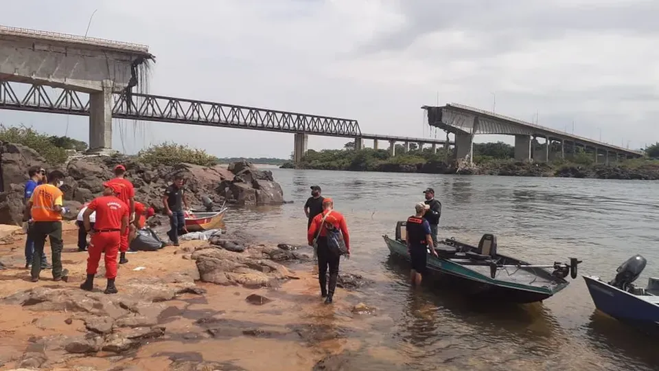 Equipes de resgate continuam as buscas por nove desaparecidos no Rio Tocantins