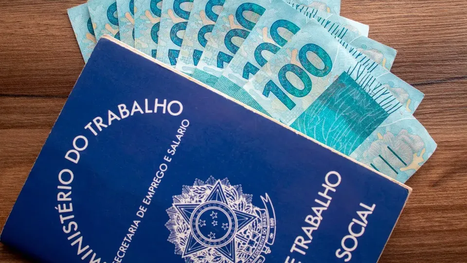 Governo prepara decreto para aumentar salário mínimo para R$ 1.518 em 2025