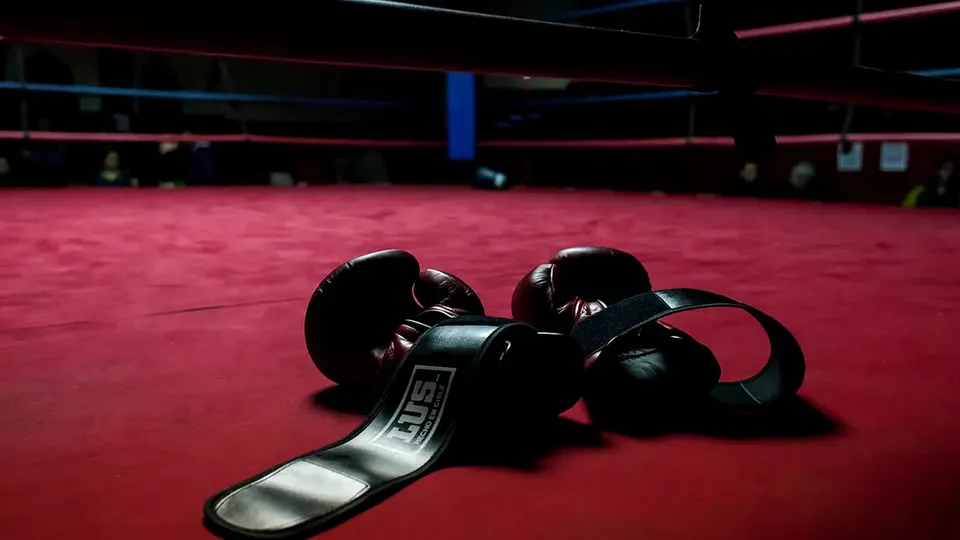 Lutador de boxe morre aos 35 anos, apenas dias após conquistar título mundial