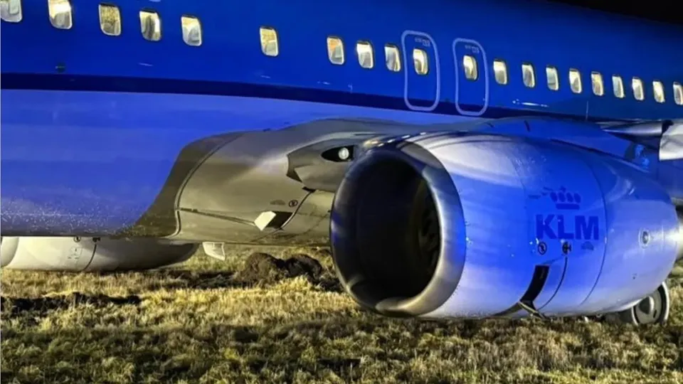 Boeing 737-800 enfrentou falha hidráulica logo após decolar do aeroporto norueguês