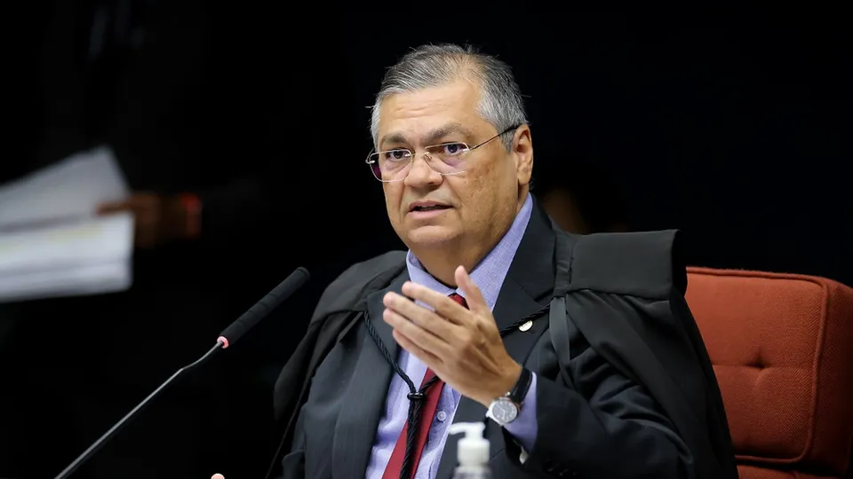 Ministro do STF autoriza execução de emendas de saúde e critica ofício da Câmara sobre liberação de R$ 4,2 bilhões