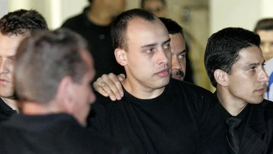 Alexandre Nardoni e Anna Jatobá, em regime aberto, celebram a virada do ano em condomínio de luxo