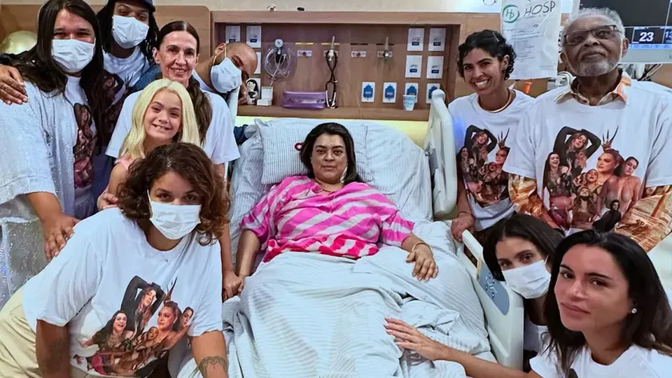 Preta Gil deixa UTI após cirurgia de mais de 20 horas e celebra com a família