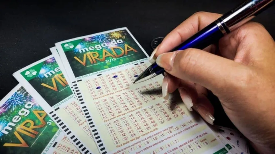 O sorteio da Mega da Virada 2024, realizado na noite de 31 de dezembro, premiou oito apostadores com um total de R$ 635 milhões.