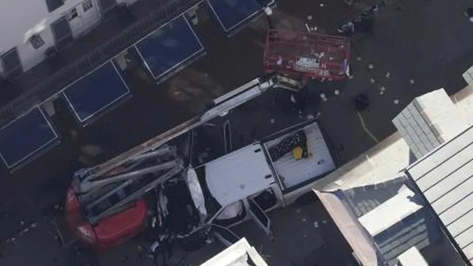 Um ataque em Nova Orleans, durante as celebrações de Ano Novo, resultou em 10 mortos e dezenas de feridos. O autor foi identificado.