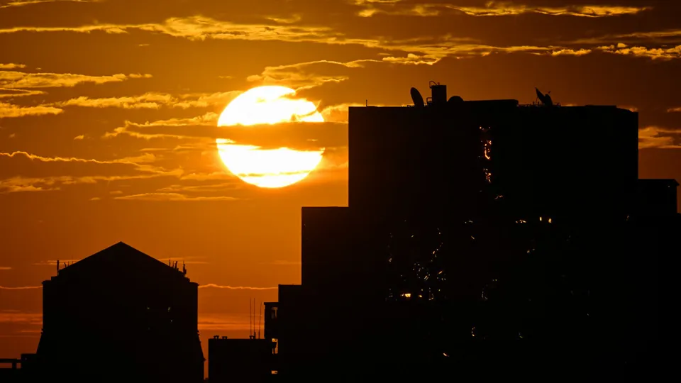 Temperatura média nacional alcançou 10,92 °C, marcando um novo recorde histórico.