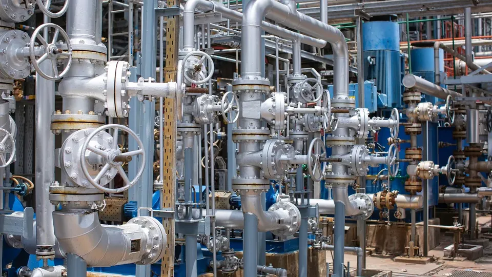 Os preços do gás natural atingem o maior patamar desde outubro de 2023, gerando preocupações sobre a segurança energética na Europa.