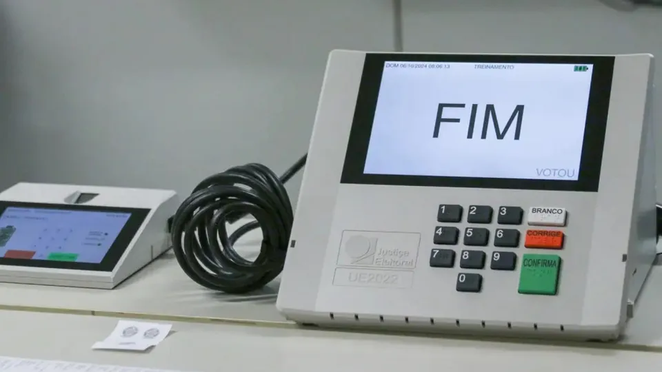 Eleitores que não compareceram devem regularizar situação para evitar multas e restrições