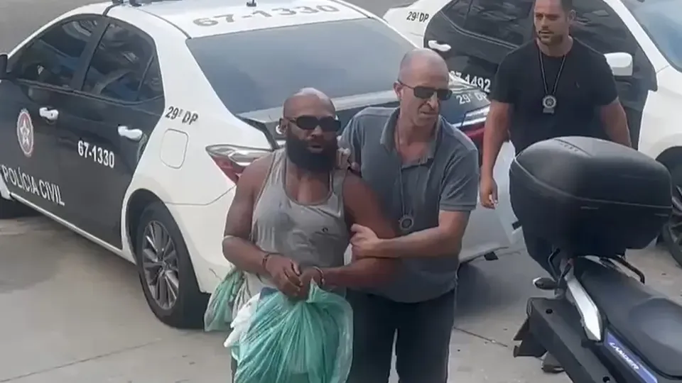 Douglas Leite Silva, de 33 anos, é investigado por assédio a outras vítimas.