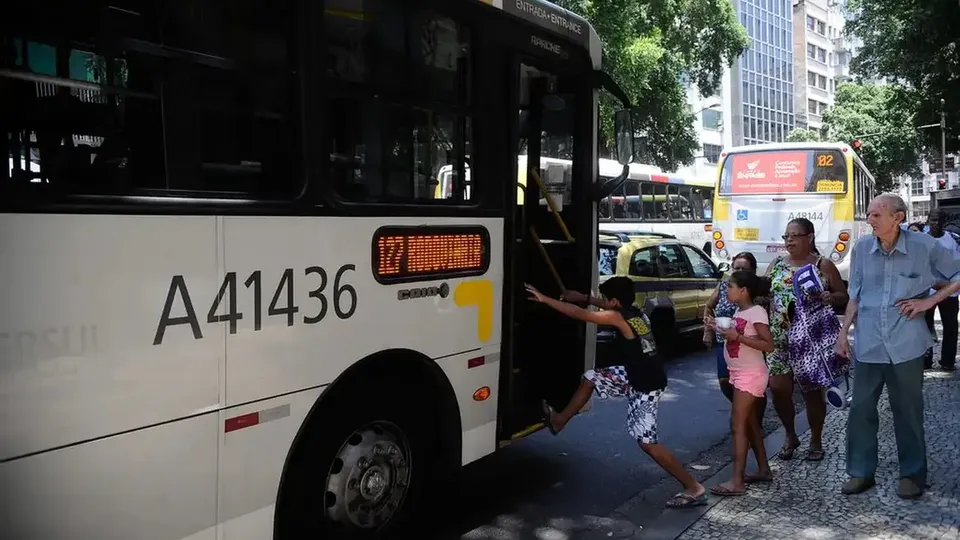 Tarifas de transporte público em São Paulo têm aumento a partir de hoje