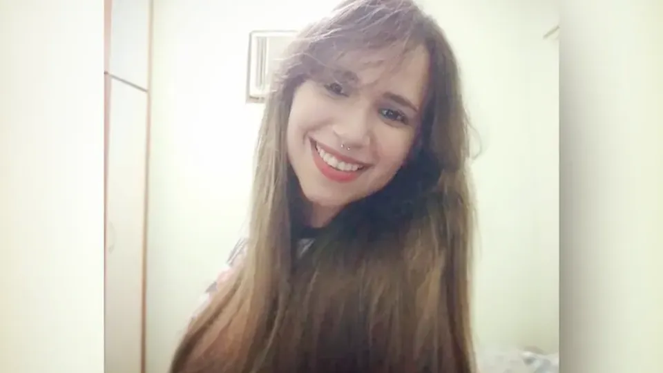 Juliana Leite Rangel, de 26 anos, respira sem ajuda e interage com o ambiente, segundo hospital.