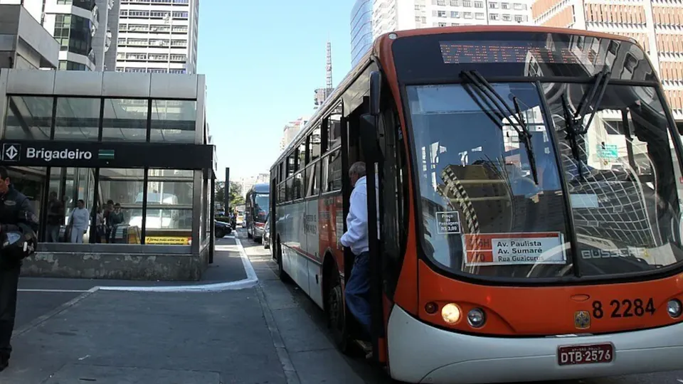 Tarifas de ônibus e metrô em São Paulo aumentam a partir desta segunda-feira