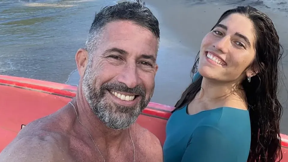 Surfista Danilo Couto compartilha homenagem emocionante à filha Tiare, que faleceu em trágico acidente na virada do ano.