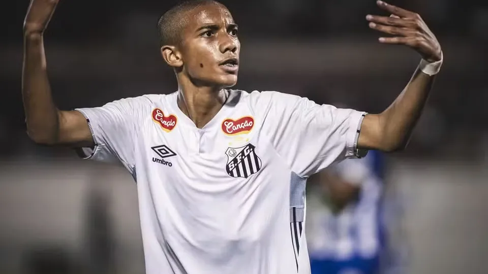 Filho de Robinho brilha na Copinha com gol e pedalada em vitória do Santos