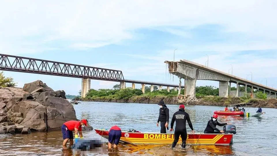 Marinha suspende buscas por desaparecidos após desabamento de ponte no Tocantins