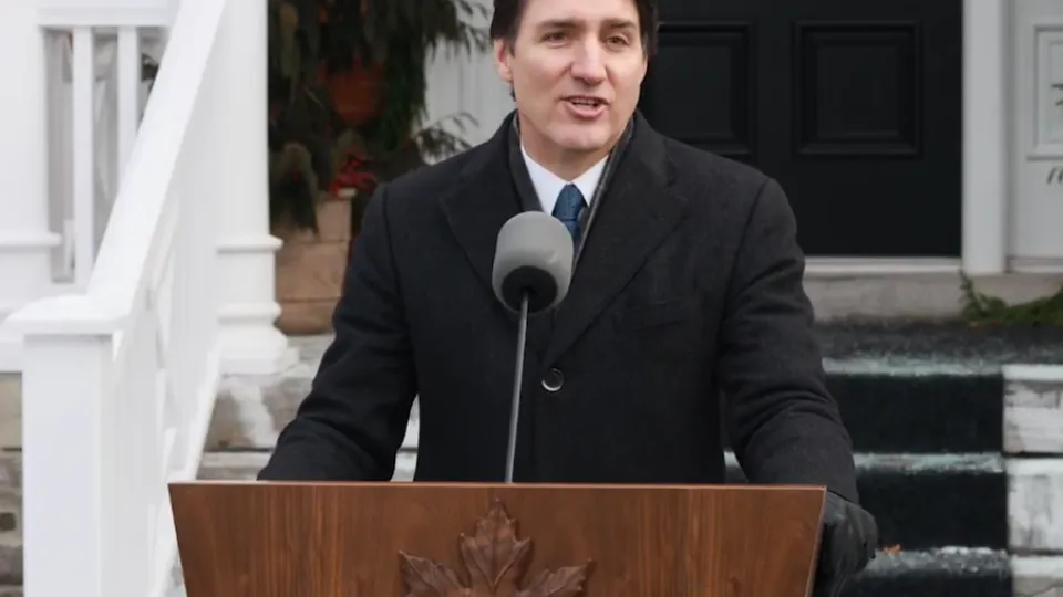 O primeiro-ministro canadense, Justin Trudeau, rebateu a sugestão de Donald Trump sobre a anexação do Canadá aos EUA, reafirmando a soberania do país.