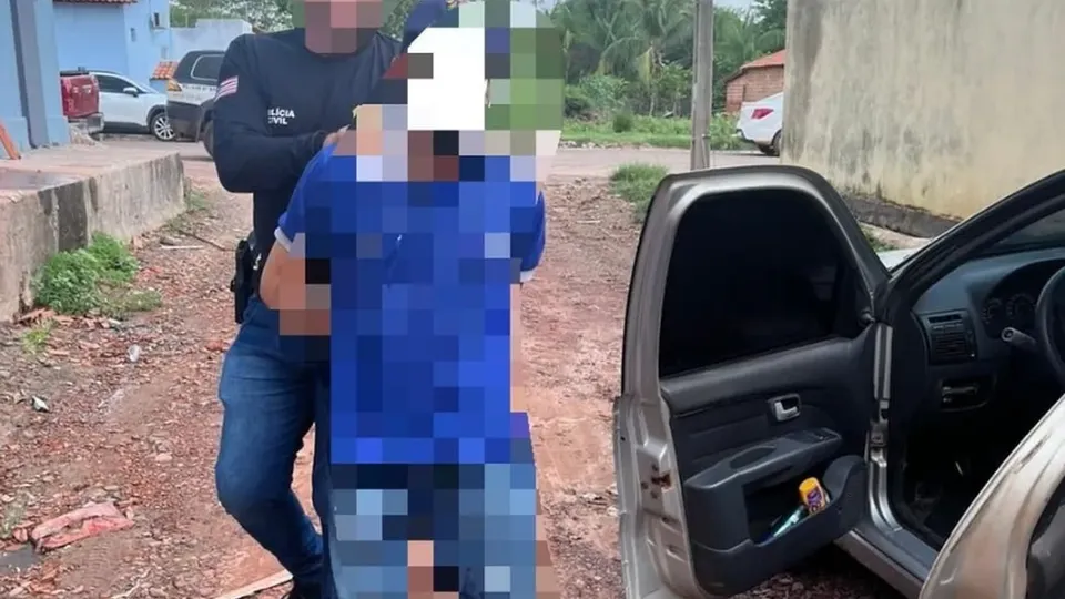 O suspeito, conhecido da família, foi detido após ameaçar a vítima e tentar forçá-la a ter relações não consentidas.